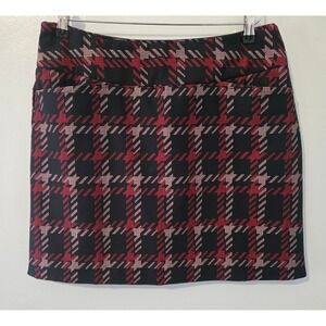 TAIL skirt sz 10 GUC built-in bike shorts